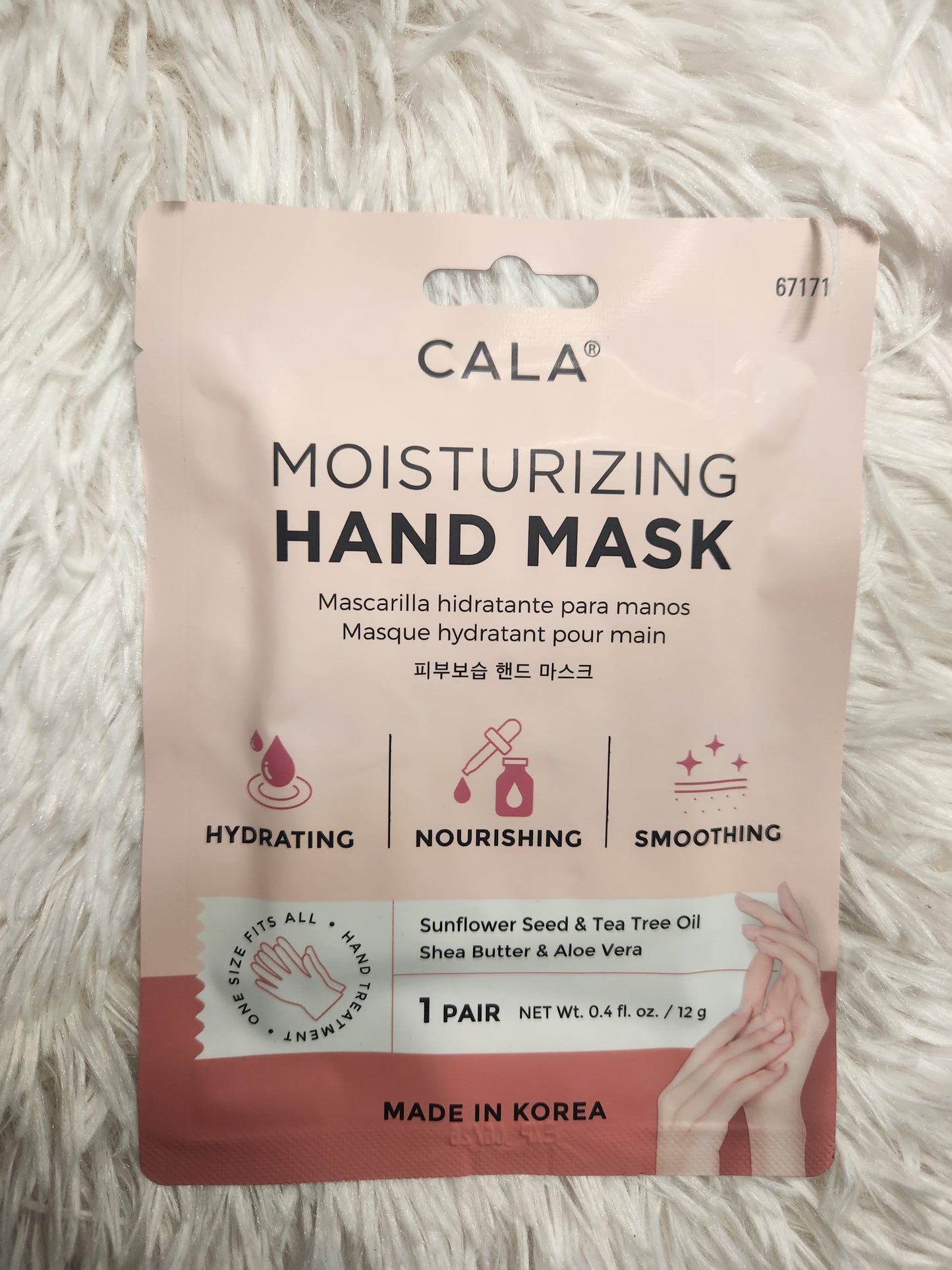 Moisturizing Hand Mask by Cala