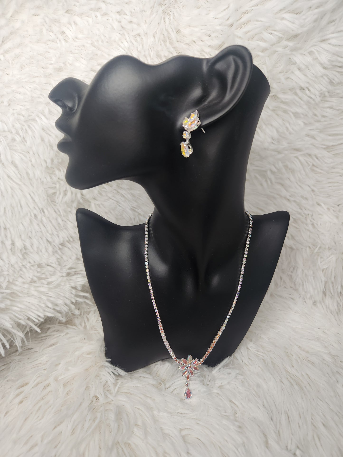 Rhinestone Flower Necklace